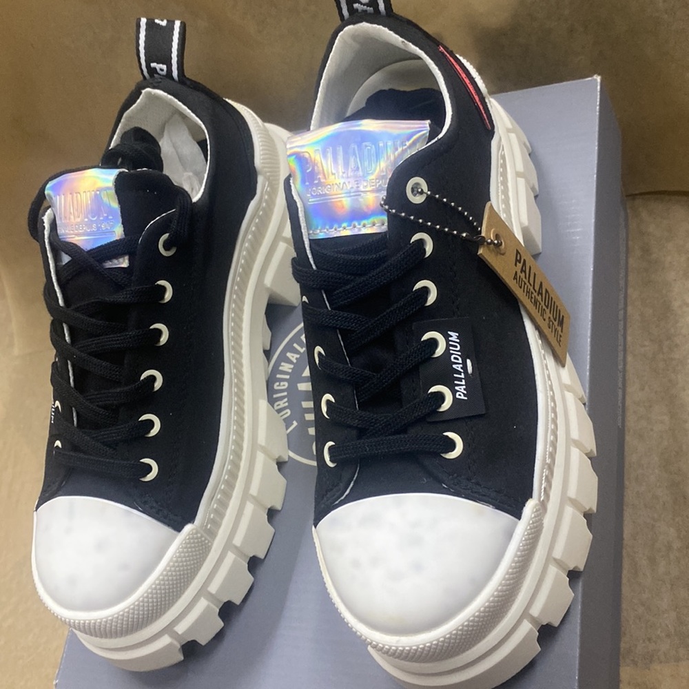 NWB PALLADIUM DAMAGED Revolt shoe LO TX Black Women Platform Boot 97243-016 - Picture 4 of 10